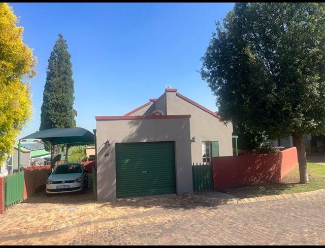 3 BEDROOM HOUSE FOR SALE IN HALFWAY GARDENS